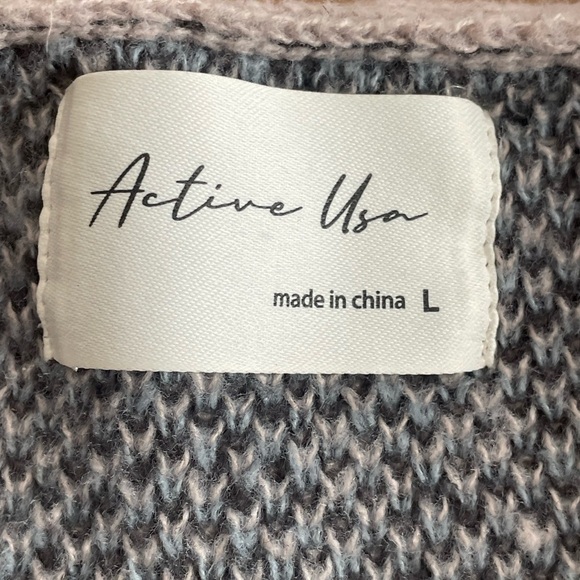 Active USA Women's Long Sleeve Gray Southwest Aztec Print Cardigan Sweater sz L - Picture 2 of 9